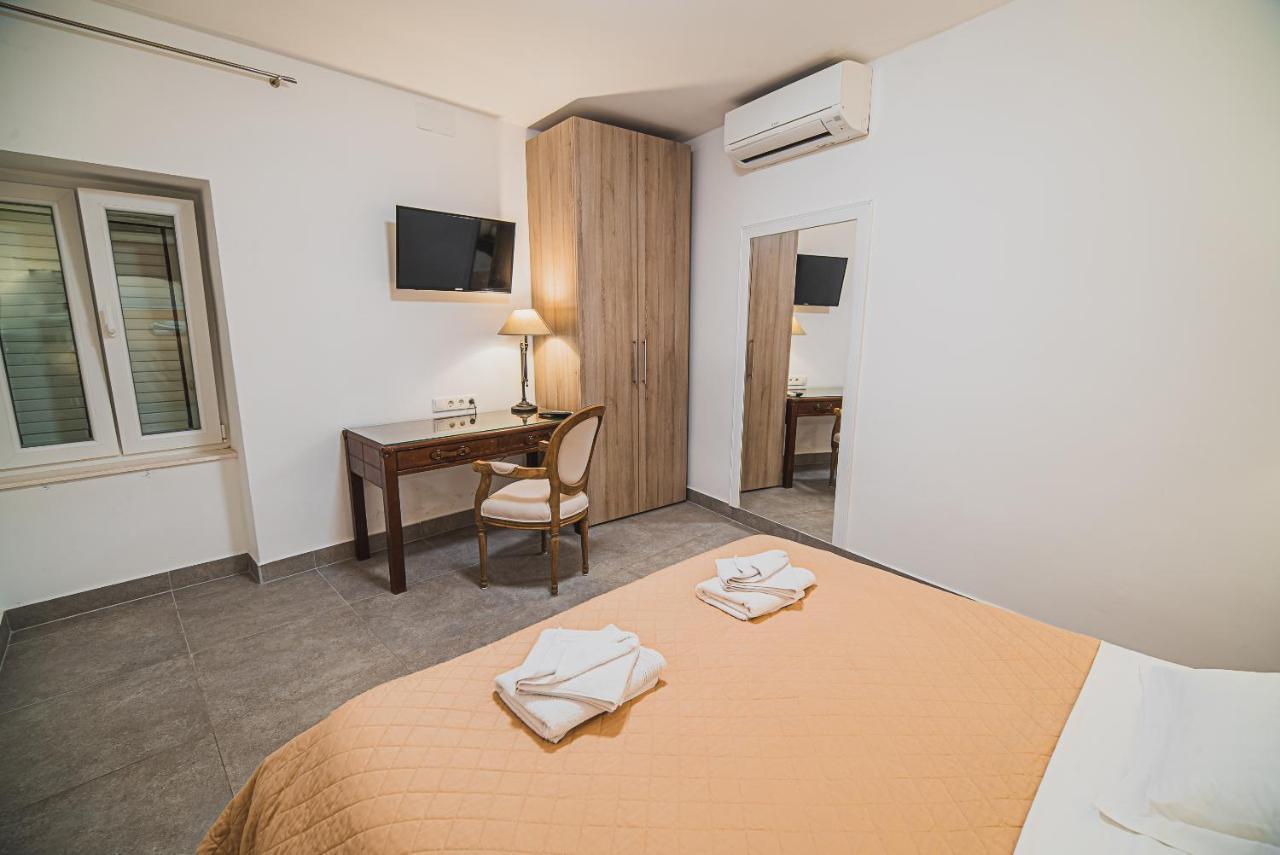 Downtown Luxury Apartments With Hot Tub 沃迪切 外观 照片