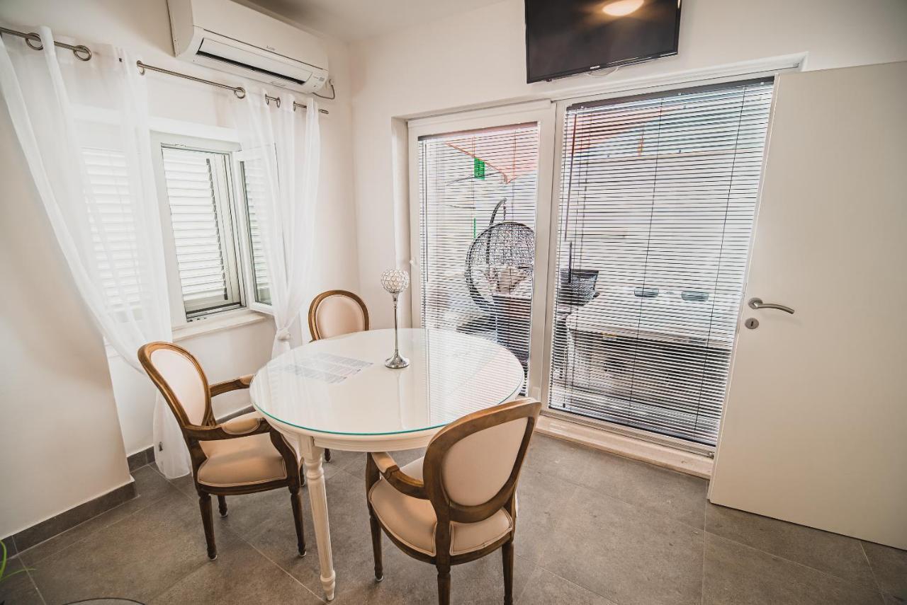 Downtown Luxury Apartments With Hot Tub 沃迪切 外观 照片