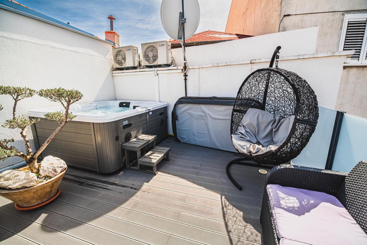 Downtown Luxury Apartments With Hot Tub 沃迪切 外观 照片