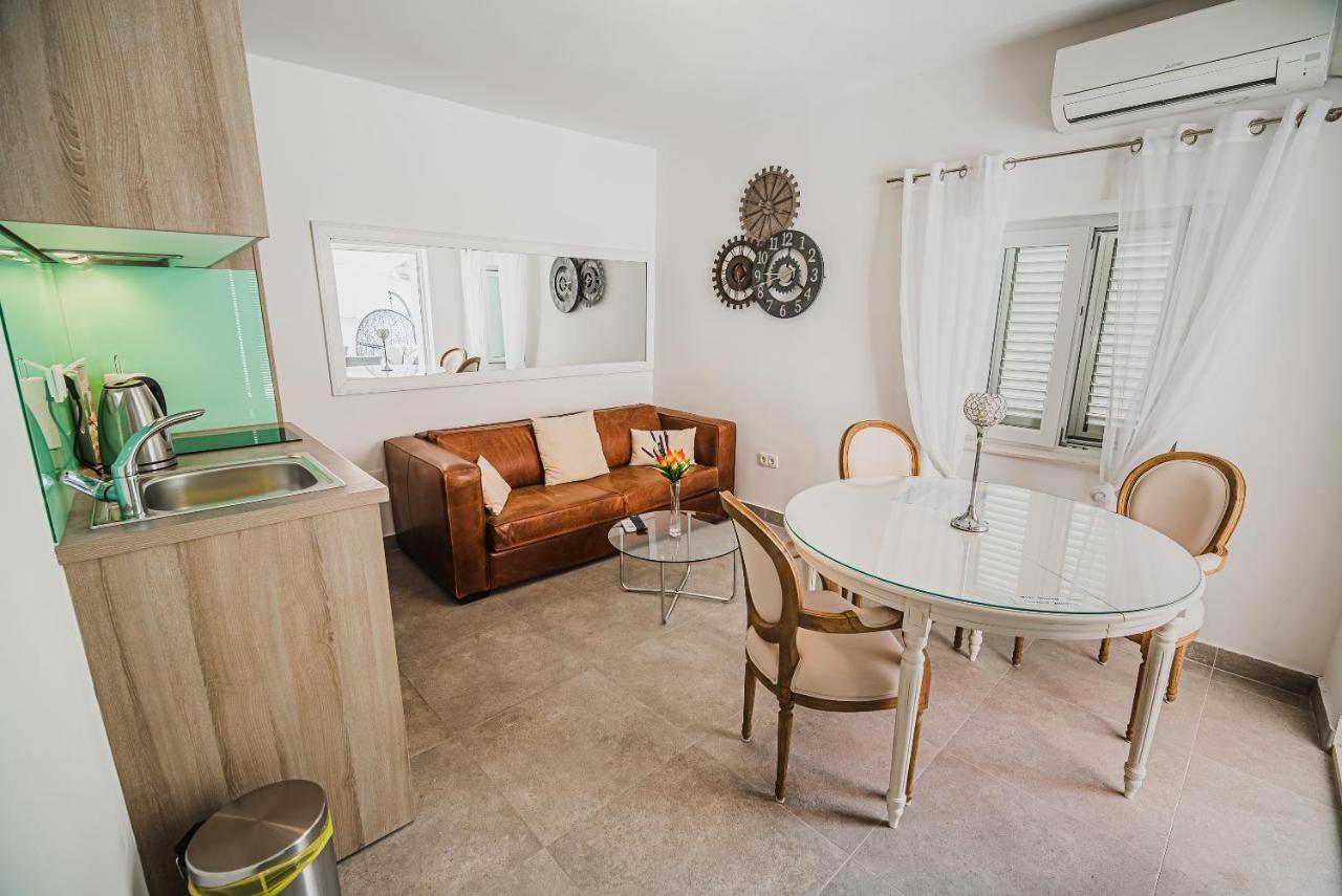 Downtown Luxury Apartments With Hot Tub 沃迪切 外观 照片