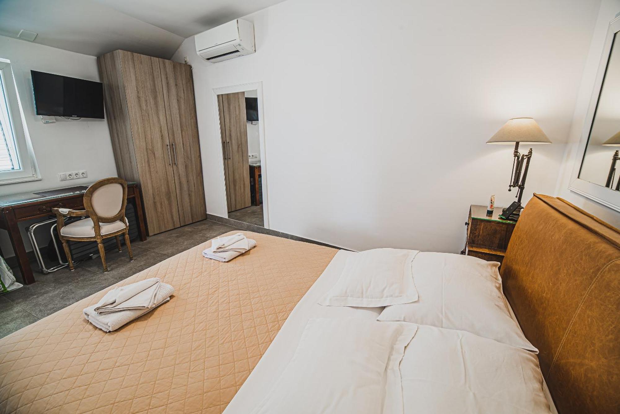 Downtown Luxury Apartments With Hot Tub 沃迪切 客房 照片