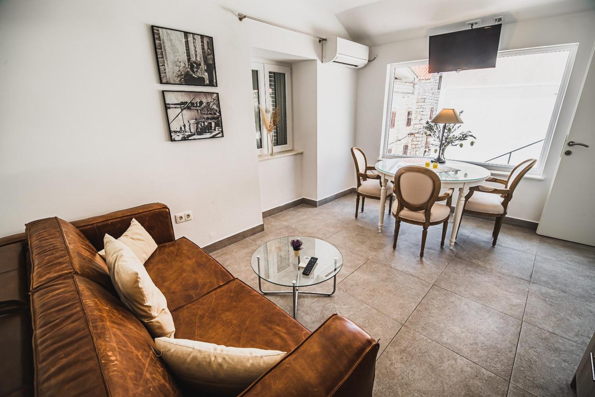 Downtown Luxury Apartments With Hot Tub 沃迪切 客房 照片