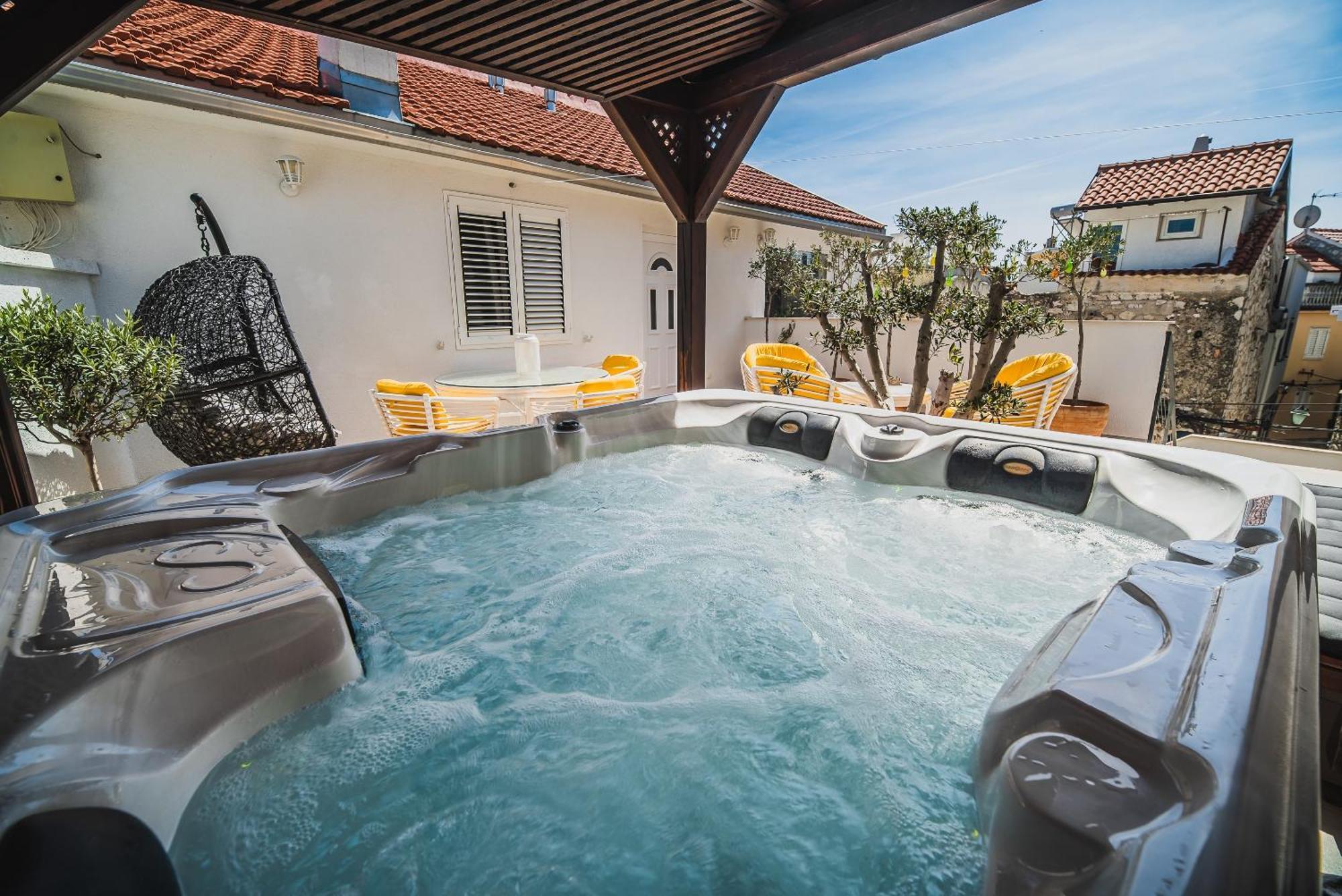 Downtown Luxury Apartments With Hot Tub 沃迪切 客房 照片